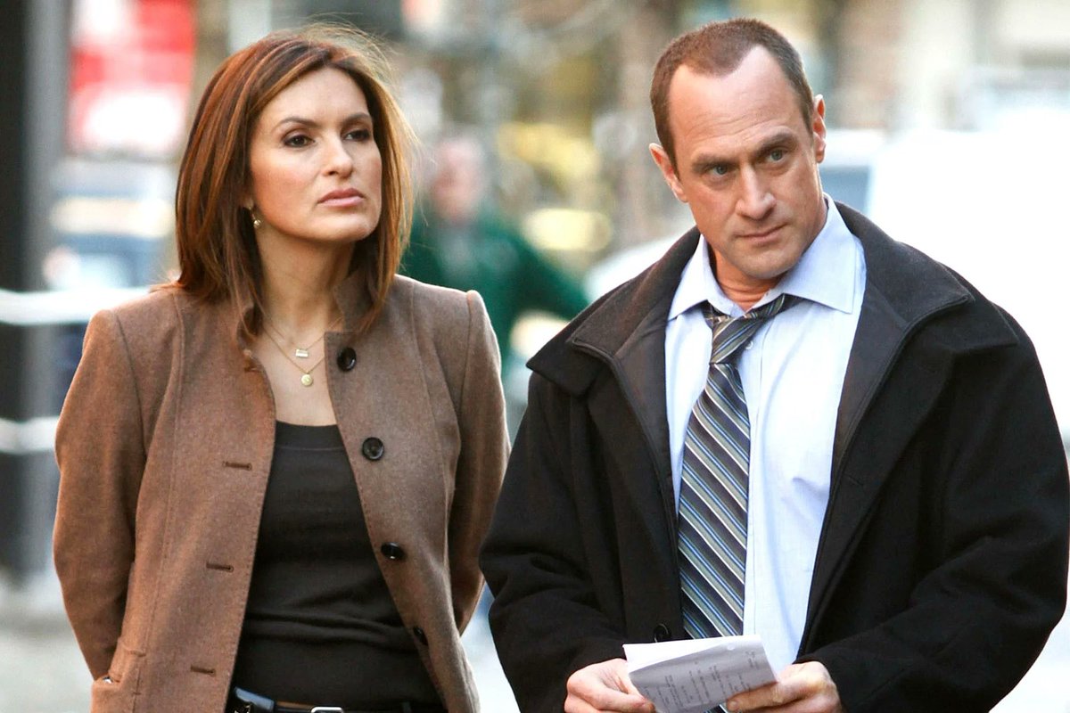 chriskadrescher's tweet photo. I just think it’s really beautiful that @Chris_Meloni’s hairline used to say “M for Mariska” https://t.co/HvoTZbaqRe