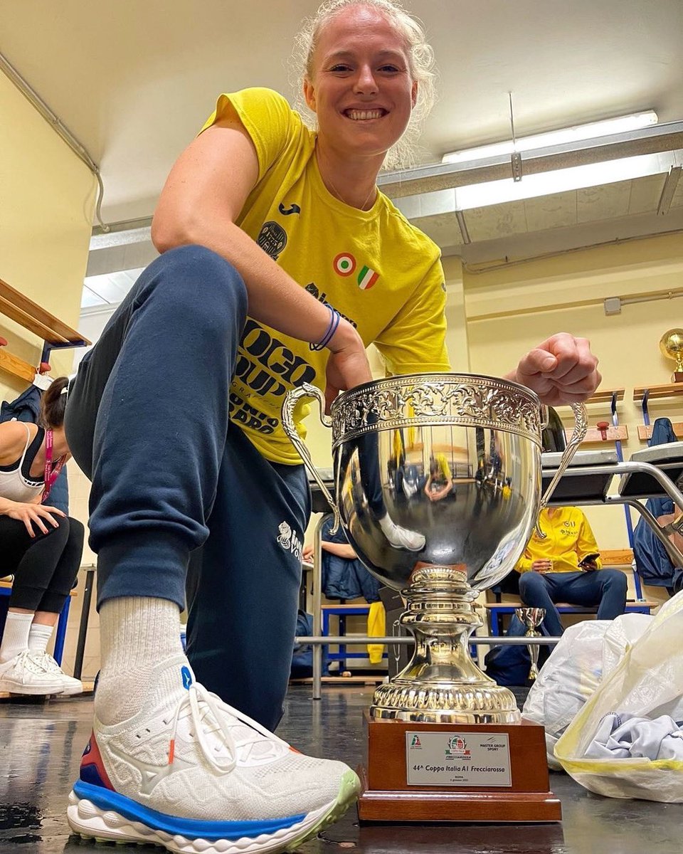 Mizuno Volleyball USA (@mizunovolleyusa) on Twitter photo CONGRATULATIONS <a href="/plummdawgg/">Kathryn Plummer</a> and Imoco Volley! Winners of Coppa Italia 🏆👏🤩
#MizunoFamily #MizunoVolleyball 🏐
#ReachBeyond CONGRATULATIONS <a href="/plummdawgg/">Kathryn Plummer</a> and Imoco Volley! Winners of Coppa Italia 🏆👏🤩
#MizunoFamily #MizunoVolleyball 🏐
#ReachBeyond