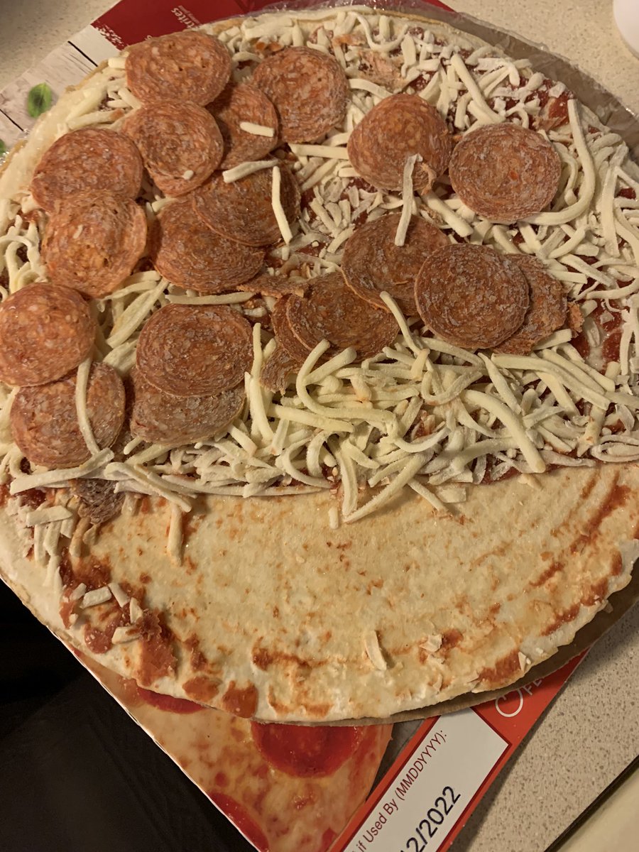 4WhomJBellTolls's tweet photo. I’m not even sure what to do with this. https://t.co/UvduYdoJnd