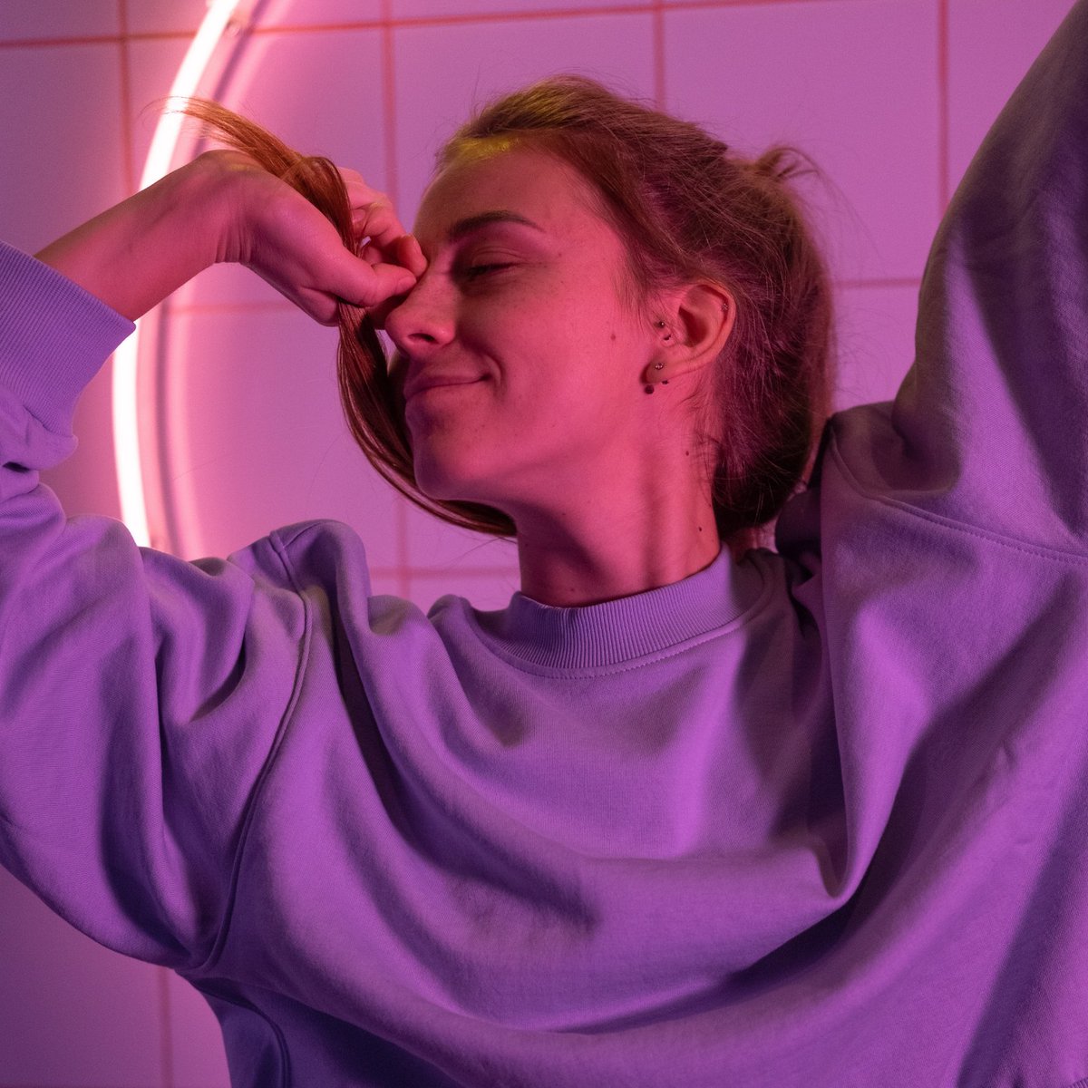 HugePod's tweet photo. Finding that perfect hoodie you can live in for far too many days in a row? 

We can help you with that. 👍

 #ThursdayThoughts #ThursdayVibes https://t.co/s9vvjyW84M