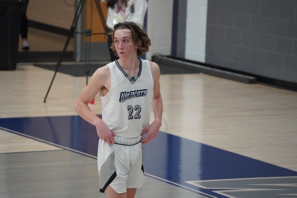 Willow Canyon 2022 6’7 F Tate DeBoer making a significant impact with his length and athleticism on both ends tonight. 

Instinctive shot-blocker defensively with good timing and vertical pop. Good touch around the rim offensively. 

<a href="/willowcanyonbb/">WillowCanyon BB</a>