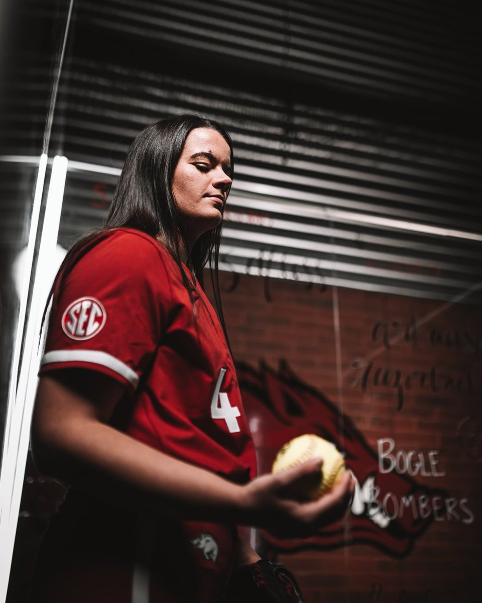 RazorbackSB's tweet photo. Setting the tone from day one https://t.co/e8GZpWlcWq