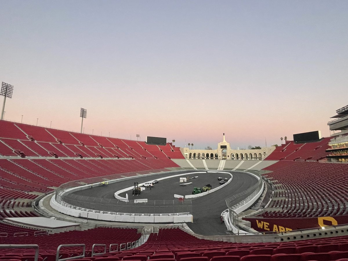 BenKennedy33's tweet photo. In only two short weeks we’ll be back. #NASCAR @lacoliseum https://t.co/udOtSWWck5