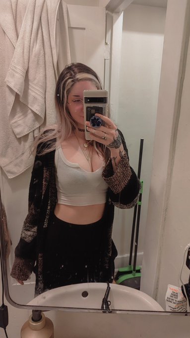 ⬜⬜⬜⬜🟩 ⬜⬜⬜🟩⬜ ⬜🟩🟨🟩🟩 🟩🟩🟩🟩🟩 https://t.co/QSNbHdwYii