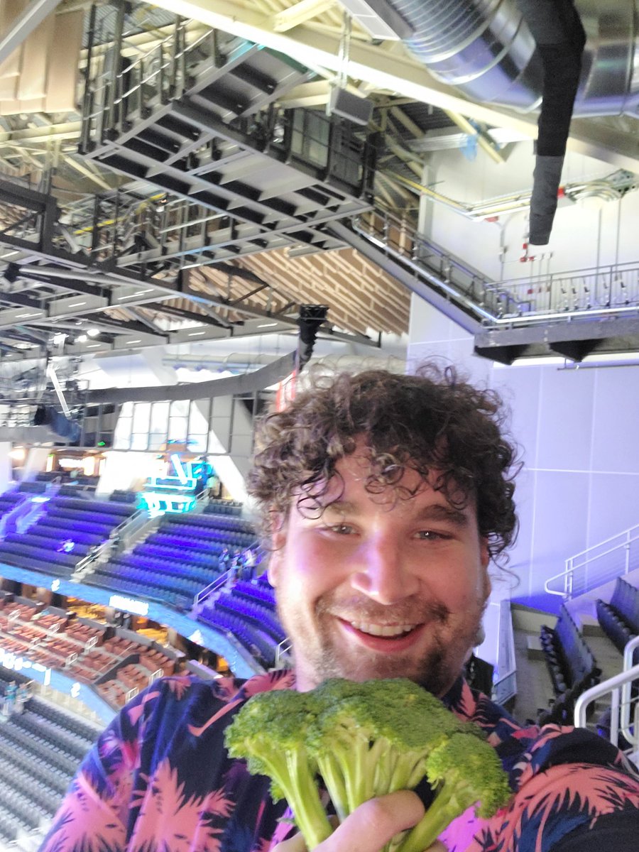BroccoliGuyJim's tweet photo. I finally made it to @ClimateArena after a fun day teaching Kindergarten! 🪄💖 I'll be rockin out all night long in section 203 🥳 Go @SeattleKraken!! 🥦🥦🥦 https://t.co/RAvJk8r4Kd