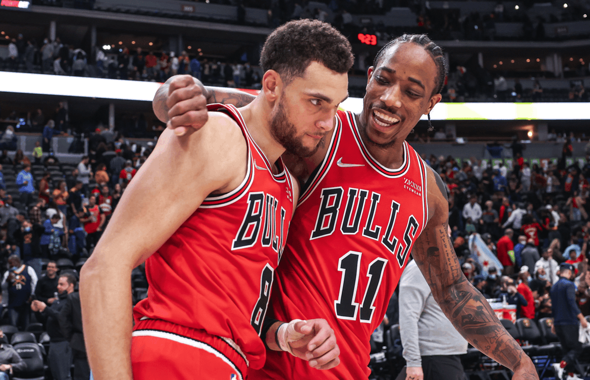 chisportsross's tweet photo. This is it #BullsNation. Final hours of the final double voting day.

Let's make sure Zach Lavine and DeMar DeRozan are the starting backcourt for the 2022 NBA All Star Game.

Let's show the world that Chicago Basketball is back.

1 RT = 2 VOTES. 

#ZachLaVine | #NBAAllStar https://t.co/8Z3WNuwli4