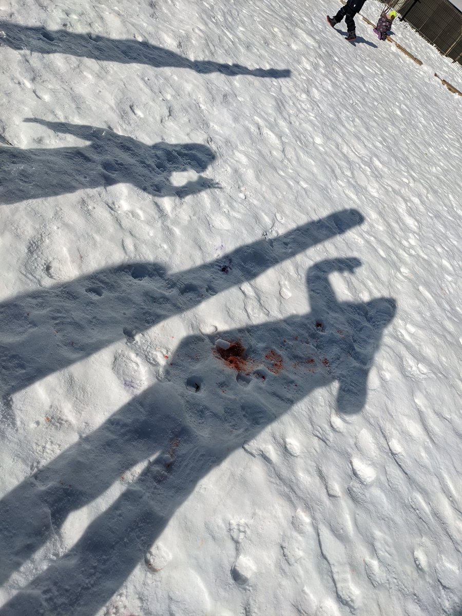 "Katie, did you know that I can make a shadow sculpture?" #BishopMacKinders