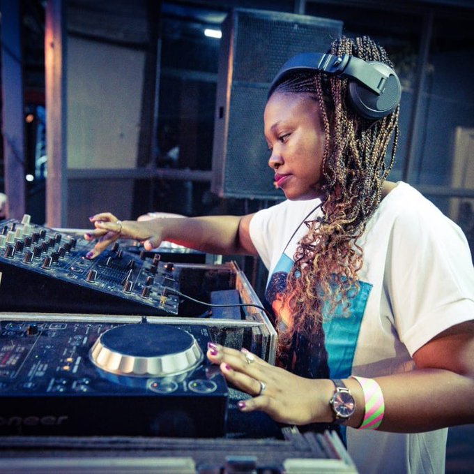 CapricornFM's tweet photo. #EaBabaNights | The HOTTEST on the decks, @BronxK_dj is taking over #EaBabaMix. It's about to get HOT! https://t.co/bXbWqbMw7m