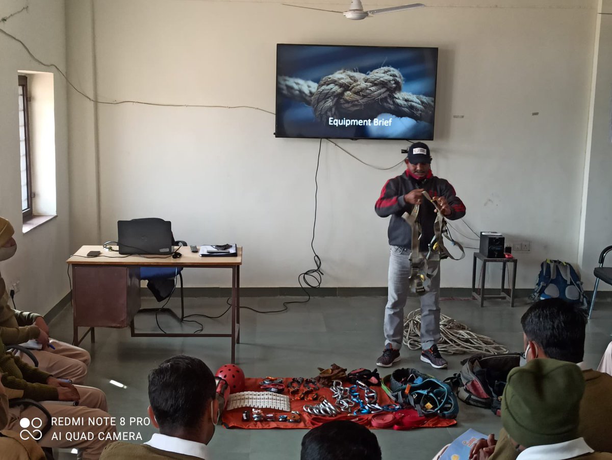 indian_rescue's tweet photo. Advanced Technical Rope Rescue Course with @SDRFRAJ commences at Gadota, Jaipur from 20 Jan to 4 Feb 2022. All the best to all trainees @PoliceRajasthan https://t.co/zvOfH5Du08