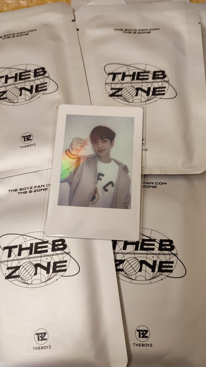 送料無料(沖縄は1000円) THE BOYZ ドボイズ ヒョンジェ トレカ