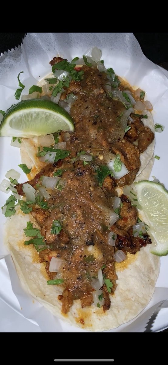 JAMES_Tha_Dj's tweet photo. Are u eatin tho #senorfish #eaglerock https://t.co/1l4Uu2ZQLm
