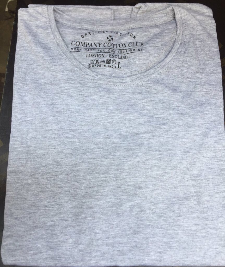Makiscollection's tweet photo. Plain t-shirts 

Price : 2,500

Pls kindly retweet 🙏🏾🙏🏾

https://t.co/RB25JN8ZNI https://t.co/8koOHbSIPl