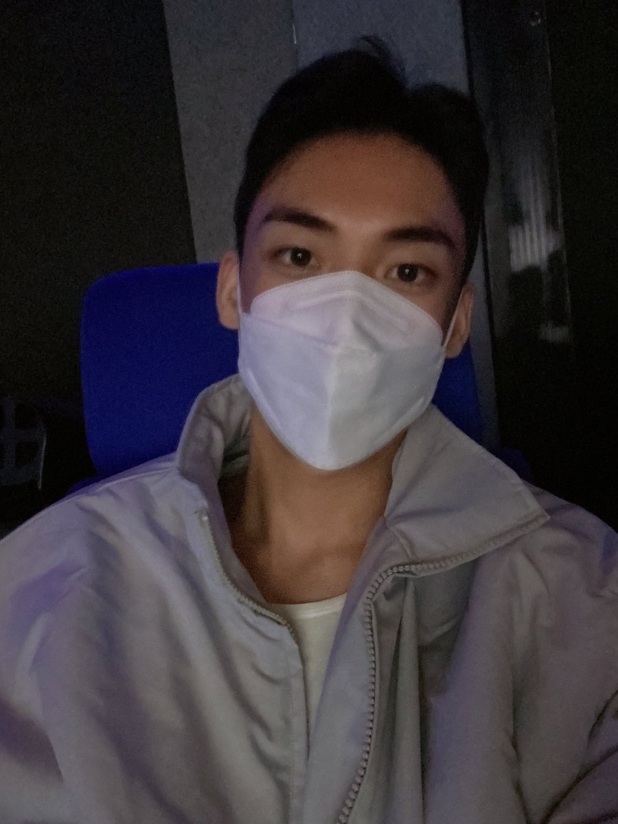 AWEEK_Official's tweet image. #차원

스파이더맨 보러왔어요 🕷
다들 저녁 맛있게 드세요 :)❤️

#AWEEK #어위크 #chawon #주주 #ZUZU  #haveaniceday