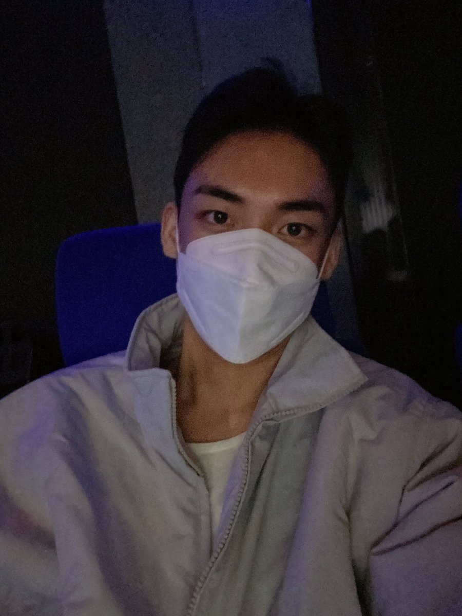 AWEEK_Official's tweet image. #차원

스파이더맨 보러왔어요 🕷
다들 저녁 맛있게 드세요 :)❤️

#AWEEK #어위크 #chawon #주주 #ZUZU  #haveaniceday