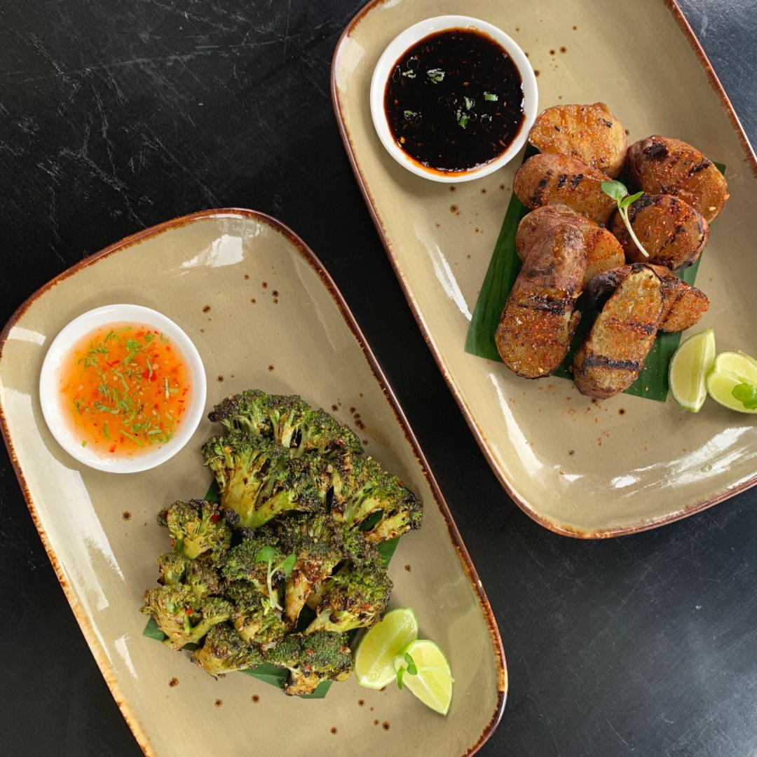 Smokey and succulent, our Robata grilled appetisers are always on everyone’s must eat list. Has it been on yours lately? Come on over and try the Sweet Potato with Togarshi Dust or Charred Broccoli with Chilli Sauce. 🥦 🍠

#PanAsian #Barbecue #Robata #FridayMood