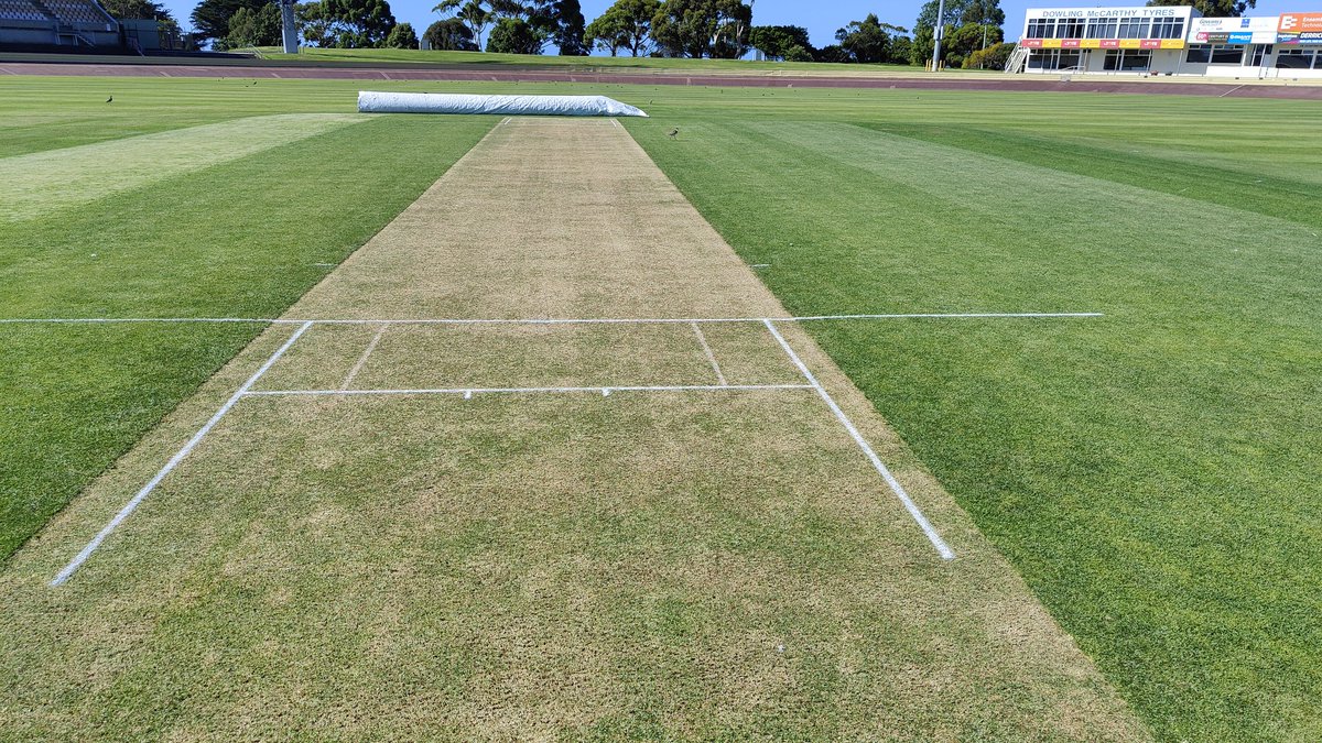 BJCole10's tweet photo. Will it be a road to heaven or a highway to hell? Who knows, but there is a sense of satisfaction when you knock off on Friday arvo and put your 'baby' to bed in readiness for a weekend of play. #keeprollingrollingrolling https://t.co/WAhXtmDvbm