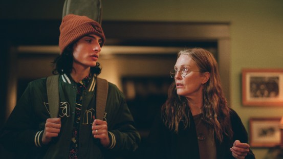 #WhenYouFinishSavingTheWorld - a decent directorial début in which awkward tension & conversational struggles are abundant & intentionally frustrating, Fantastic performances from the 2 leads. A little too smart for its own good as it's hard to connect emotionally. #Sundance2022