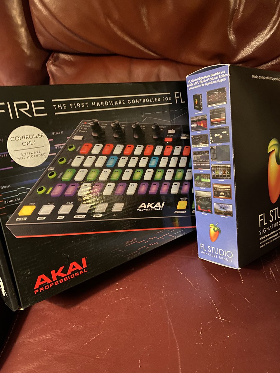 agoraphobicnb's tweet photo. Waited as long as I could for #grossbeat to finally become a standalone VST for purchase on MAC, @guitarcenter had an awesome deal on @FL_Studio Signature Bundle w/ the @Akai_Pro FIRE 🔥 so I just bought the whole damn suite; haven’t used #fruityloops since ‘04-‘05? Should be fun https://t.co/MLpZC5inZD