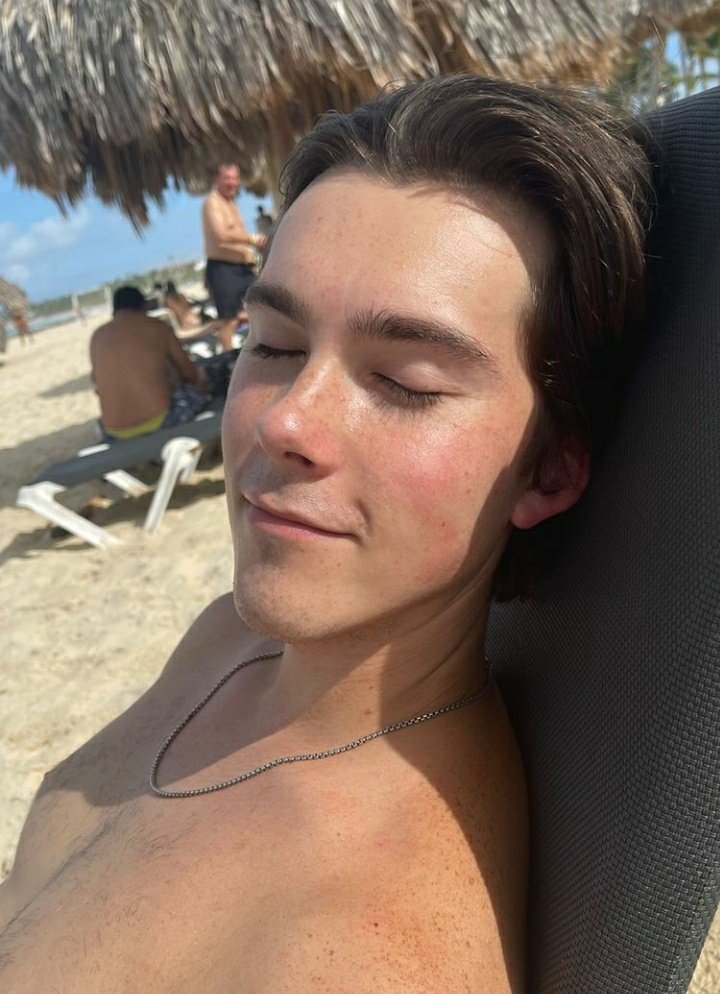 shadaspace's tweet photo. it's our boy's birthday! 🥳❤ https://t.co/bmj1R4XcMX