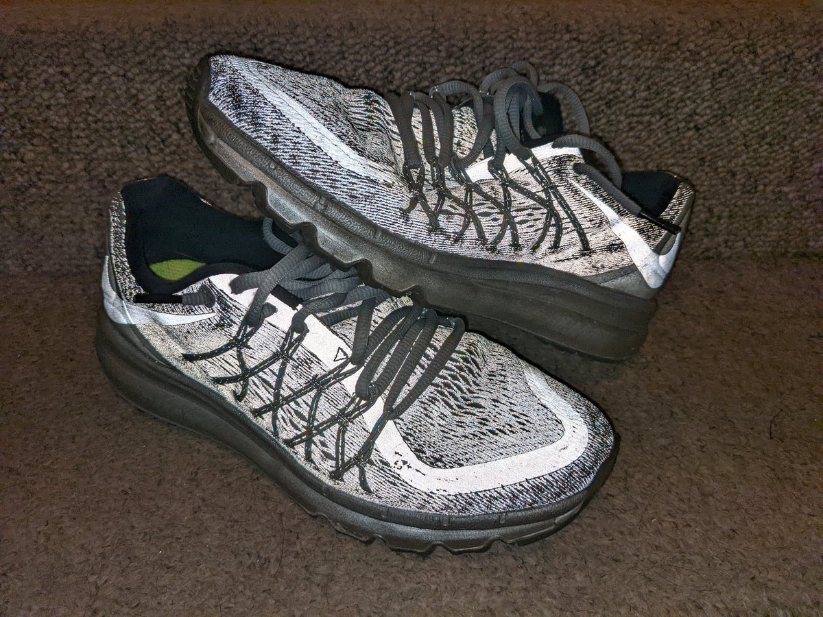 amcmath04's tweet photo. Day 20 (Beater) These are close to door for sure and good for anything!

#31DaySneakerChallenge #Nike #AirMax2015 #Reflective

@efiorentino31 @turtlepace5 @Kaya_Alexander5 https://t.co/7wnHZ7MJK9