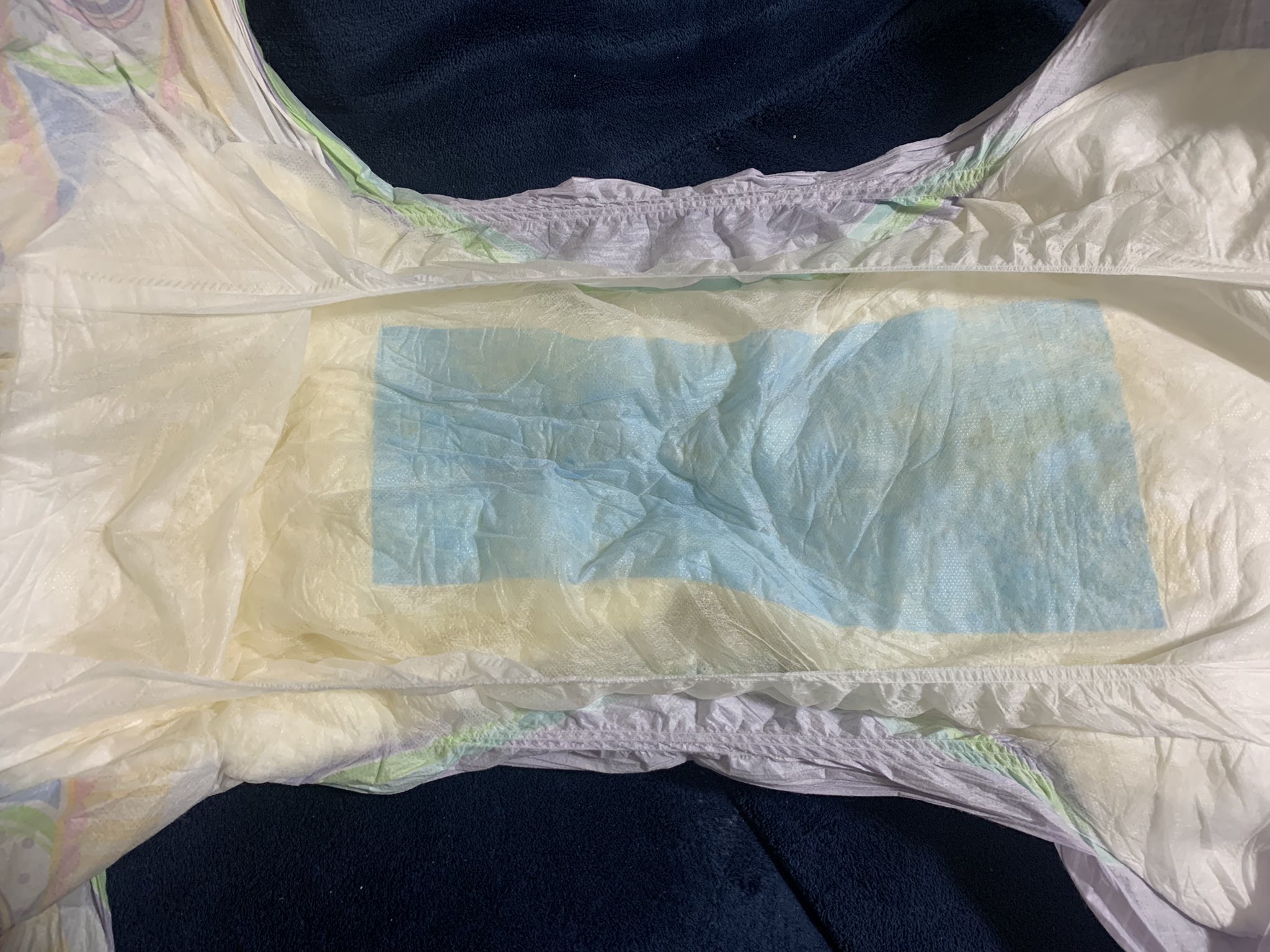 2 pic. 昨日のおむつ、ずっとつけてたからぐしょぐしょ #ABDL #abdl #おむつ男子 #おむつ女子 #diaperboy #diaper #おむつフェチ https://t.co/xN3NL0snuu