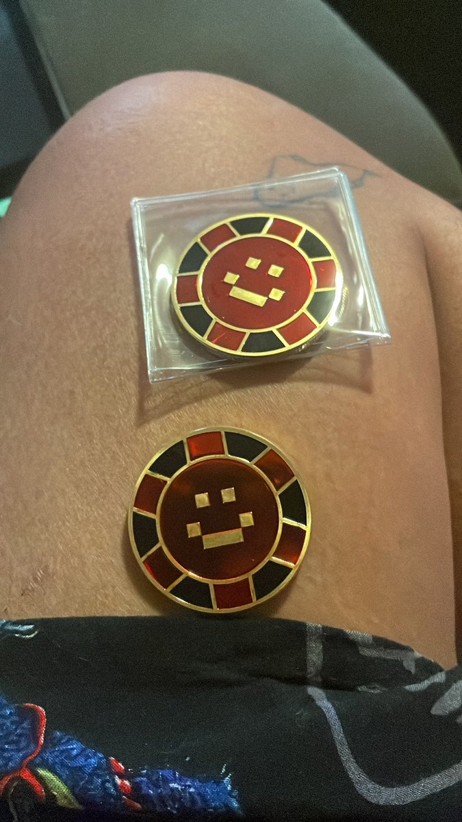 nonbinary88's tweet image. Yooo I didn’t order two!?? They look so good :)) &amp;lt;3
@Quackity @quackity4k @PlanetDuckk