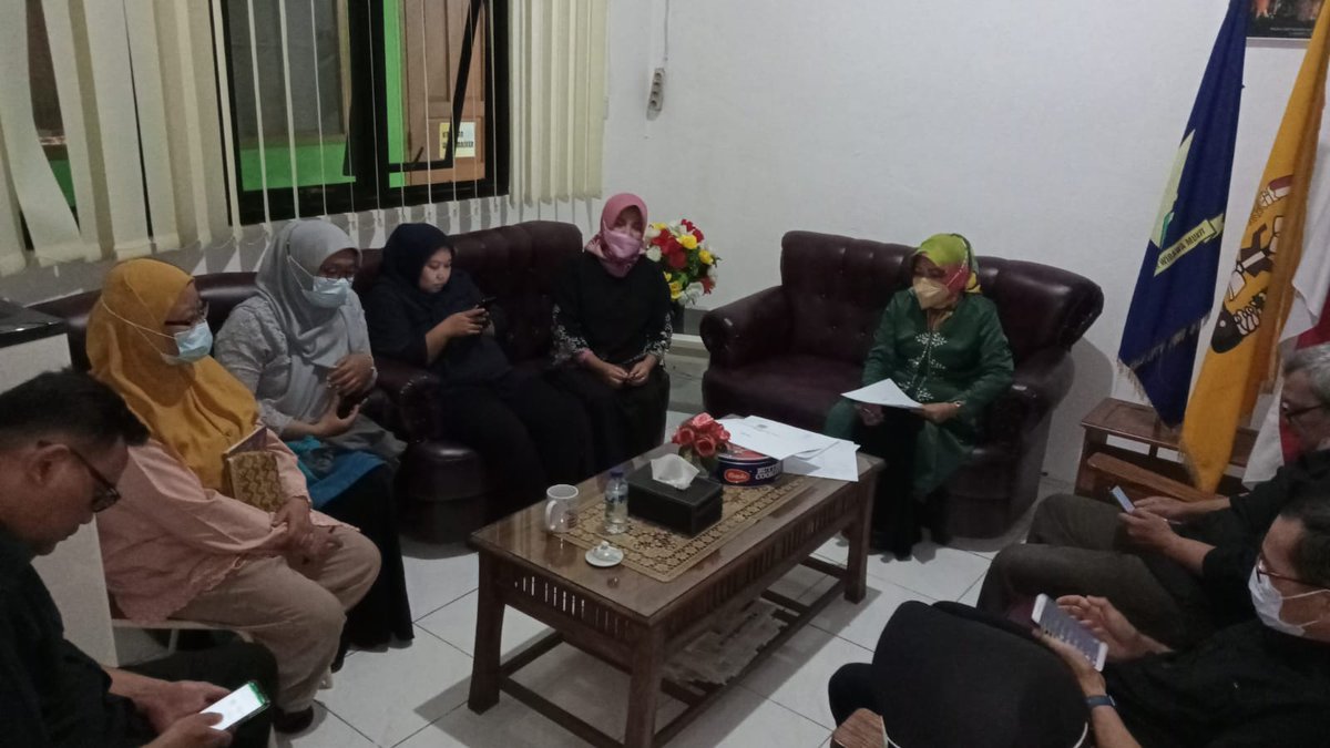 . "Persiapan yang matang adalah satu langkah menuju kesuksesan."

Kamis, 20 Januari 2022 tim PPKKS mengadakan rapat untuk membahas persiapan kegiatan PPKKS yang akan dilaksanakan pada hari Senin 24 Januari 2022.

#latepost