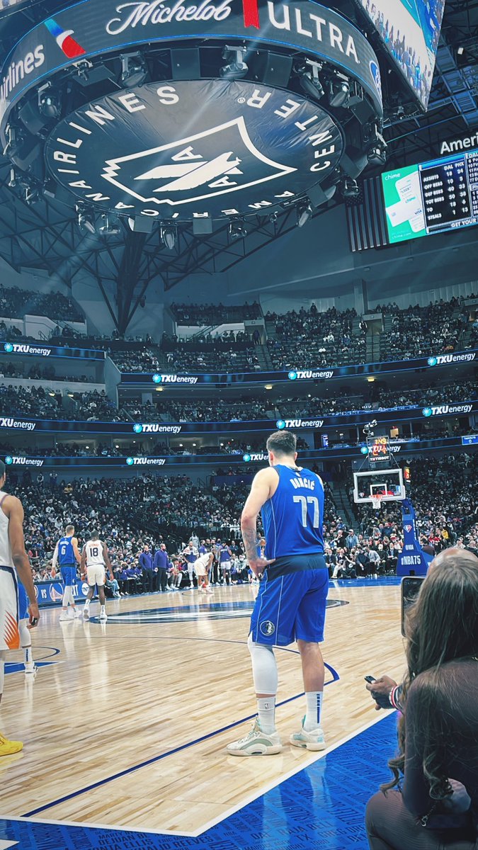 LakeShowYo tweet media