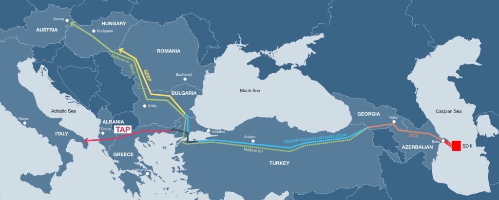 AzeriTimes's tweet photo. #Azerbaijan’s gas production increased by 18.1 %, reached to 43.9 B m3 in 2021. It is the largest output in the history of 🇦🇿. 
7B m3 gas was exported to 🇪🇺 in 2021 &amp; its projected to reach 9B m3 in 2022, 11B m3 in 2023. https://t.co/Wxpow73ZIt