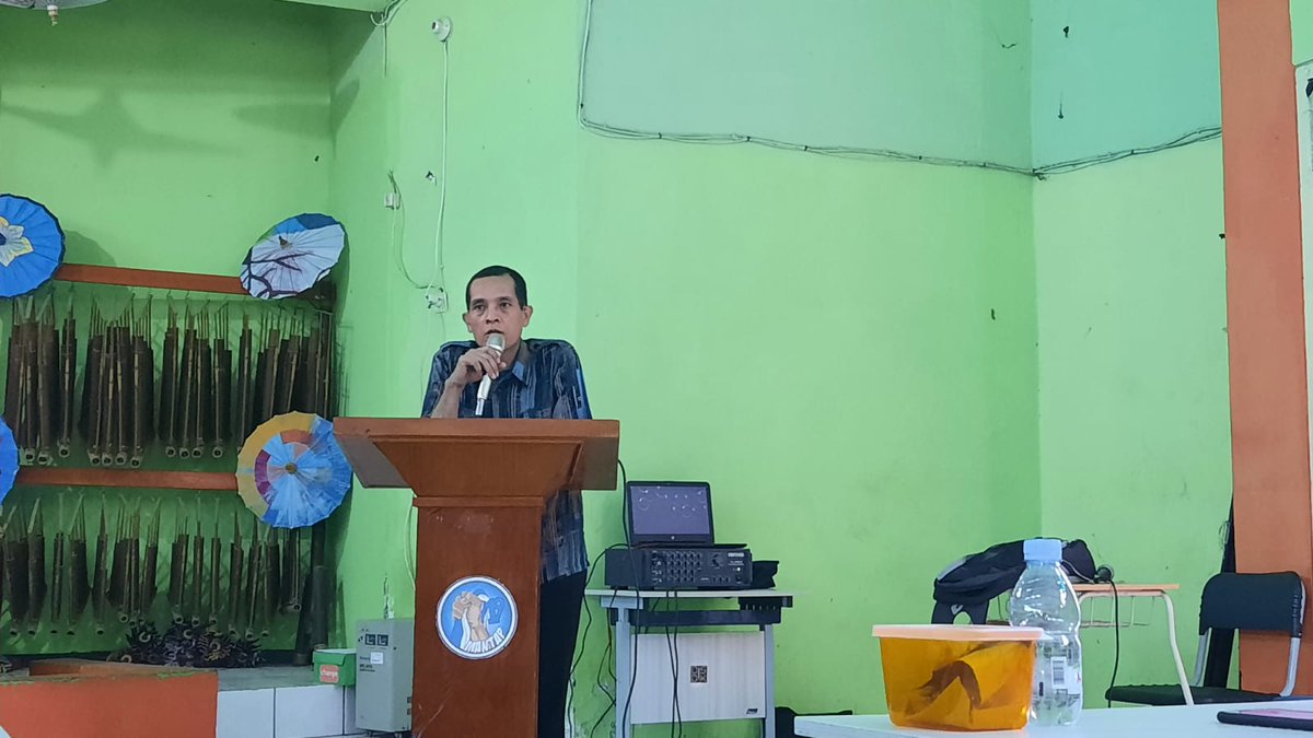 smpn19bdg's tweet photo. Hari ini koperasi SMPN 19 Bandung mengadakan kegiatan RAT yang bertempat di aula sekolah 

Tweeps, tahukah kamu kapan hari koperasi nasional diperingati?

Yaa.. betul. Jawabannya adalah setiap tanggal 12 Juli. https://t.co/XSk7zVJbba