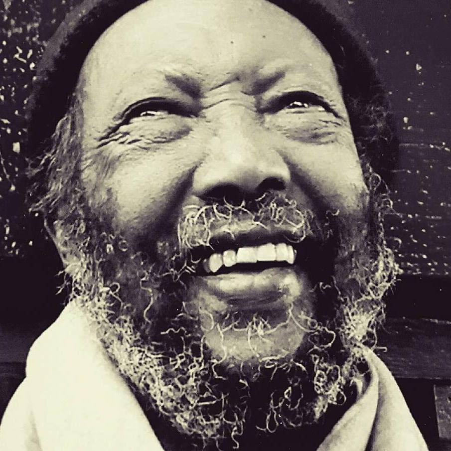 ሰዎች ሕልማችሁ ምንድን ነው?
ፍቅር በእልህ ላይገታ
ሕልም በቂም ላይፈታ
ስሜት ኖሮን ስሜት ማገድ 
መድፈር ማዋረድ ማስገደድ
ያውቅበታል ያበሻ ወንድ ....
ሕልም ግን አይገደብም 
በማንም ሆነ በምንም።

ከጸጋዬ ገ/መድህን ሀሁ ወይም ፐፑ ተውኔት
#Ethiopia