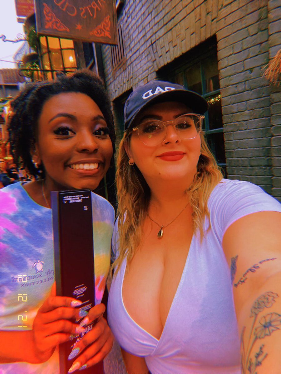I love going to universal with daddy @lyssalandre