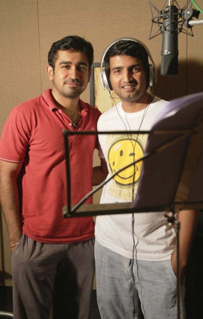 vjantony_fan's tweet photo. Happy birthday @iamsanthanam ❤️
Wishing you all the success anf happiness in life.Have a great year ahead.
@vijayantony
#HBDSanthanam 
#VijayAntony #Thalaivan https://t.co/s04wUl5Pln