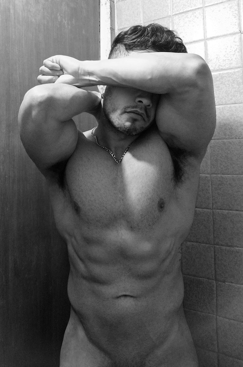 Andrei_Cuadros's tweet photo. Con ganas de subirla completa 😏
#nakedboy 
#shower 
#hot
#sin
#gayboy https://t.co/mtY7pQ4FWz