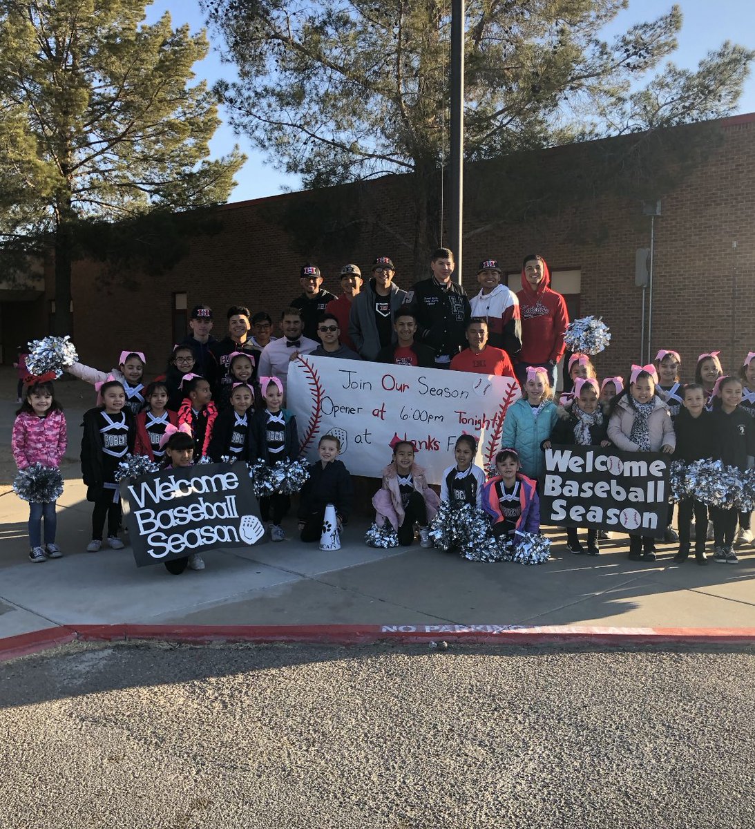 OJGarcia12's tweet photo. We are down to ONE more sleep before the start of the 2022 High School baseball season! Our Knights baseball program is excited for our boys, their families, and our community to come together once again! #KingdomOfChampions #OKU https://t.co/ZkjzxI7P8s