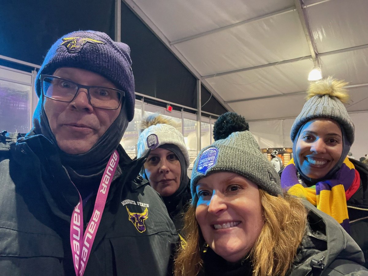 MavPrezEd's tweet photo. It was a bit BRISK, but oh so much fun @HockeyDayMN tonight! Neck gators...a very important thing I learned about today.
#layering
#subzerotemps
#MNwinters
@MNSUMankato
@MichelleSchooff https://t.co/O3YyKWxTjW