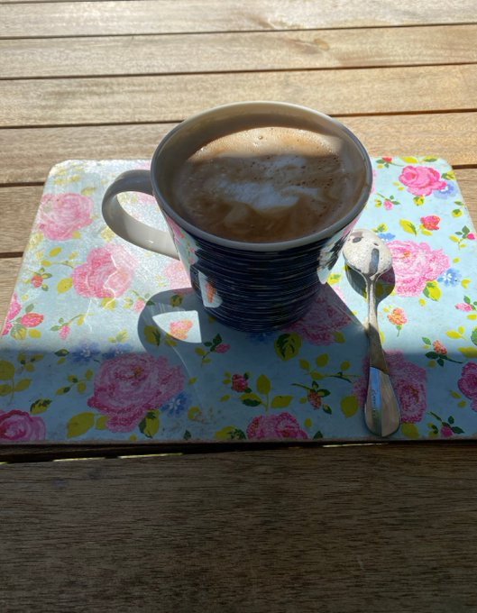 JadeDaisy3's tweet photo. To me, the smell of fresh-made coffee is one of the greatest inventions. https://t.co/XIJUj1SM5D
