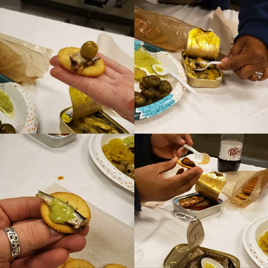 SardineEater's tweet photo. Share a tin if you can, an improv sardine tasting. Three tins' five Sardine eaters, it's going to become a weekly tin popping occurrence!
#sardines #sardineeater #sardinista #sardinefiend #sardinetasting #work #hospital #nursing #nursesstation #nightshift #sharing #sardineclub https://t.co/fzLi1T4wqj