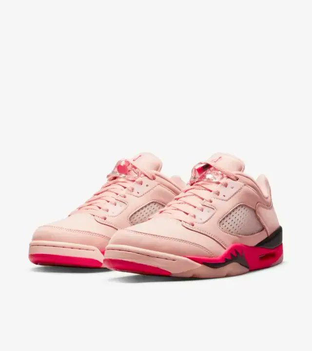 Ad: Releasing in 30 minutes via SNKRS EU
W Air Jordan 5 Low "Girls That Hoop"

BE bit.ly/3IDJMqf
ES bit.ly/3rtDXVe  
IT bit.ly/3FGMAkd
NL bit.ly/3tGiU4x  
FR bit.ly/33Cl4Yj  
DE bit.ly/3qHD3oW  
UK bit.ly/3tKpPd5
