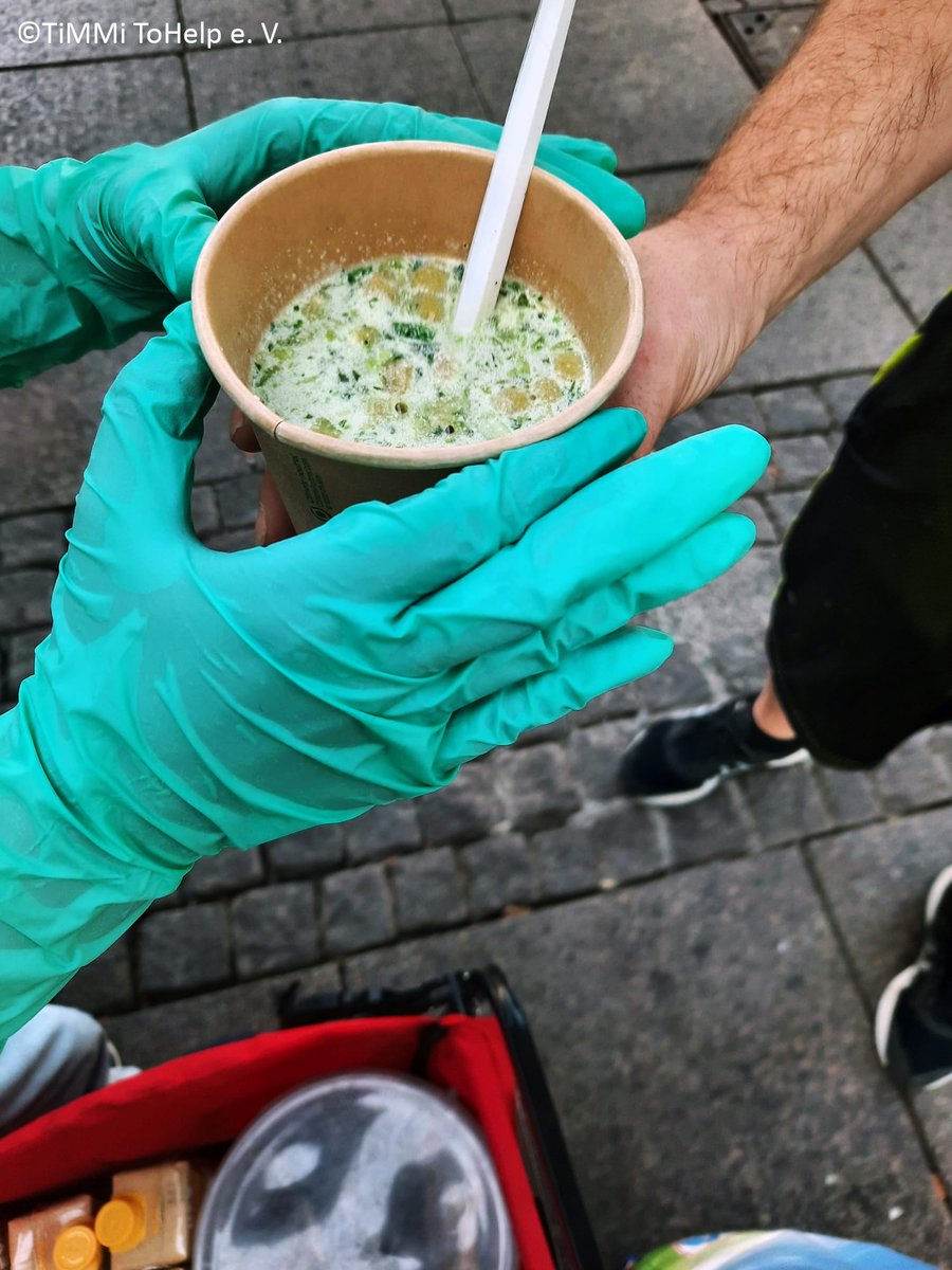 VNGAG's tweet photo. Gutes für die Region bewirken: Hilfe für die #Obdachlosenhilfe @timmitohelp und die Leipziger #Tiernothilfe. Die VNG-Stiftung unterstützt zwei #ehrenamtliche Vereine aus #Leipzig mit Spenden in Höhe von jeweils 1.000 €. Wir sagen #DANKE für den unermüdlichen Einsatz! 💛 https://t.co/x7og3FgwEG