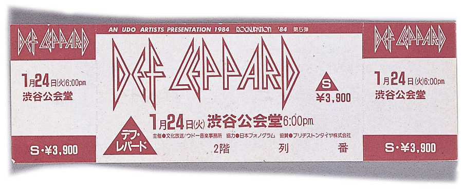 DEF LEPPARD 来日パンフレット DEF LEPPARDの来日を記念して、ベスト盤