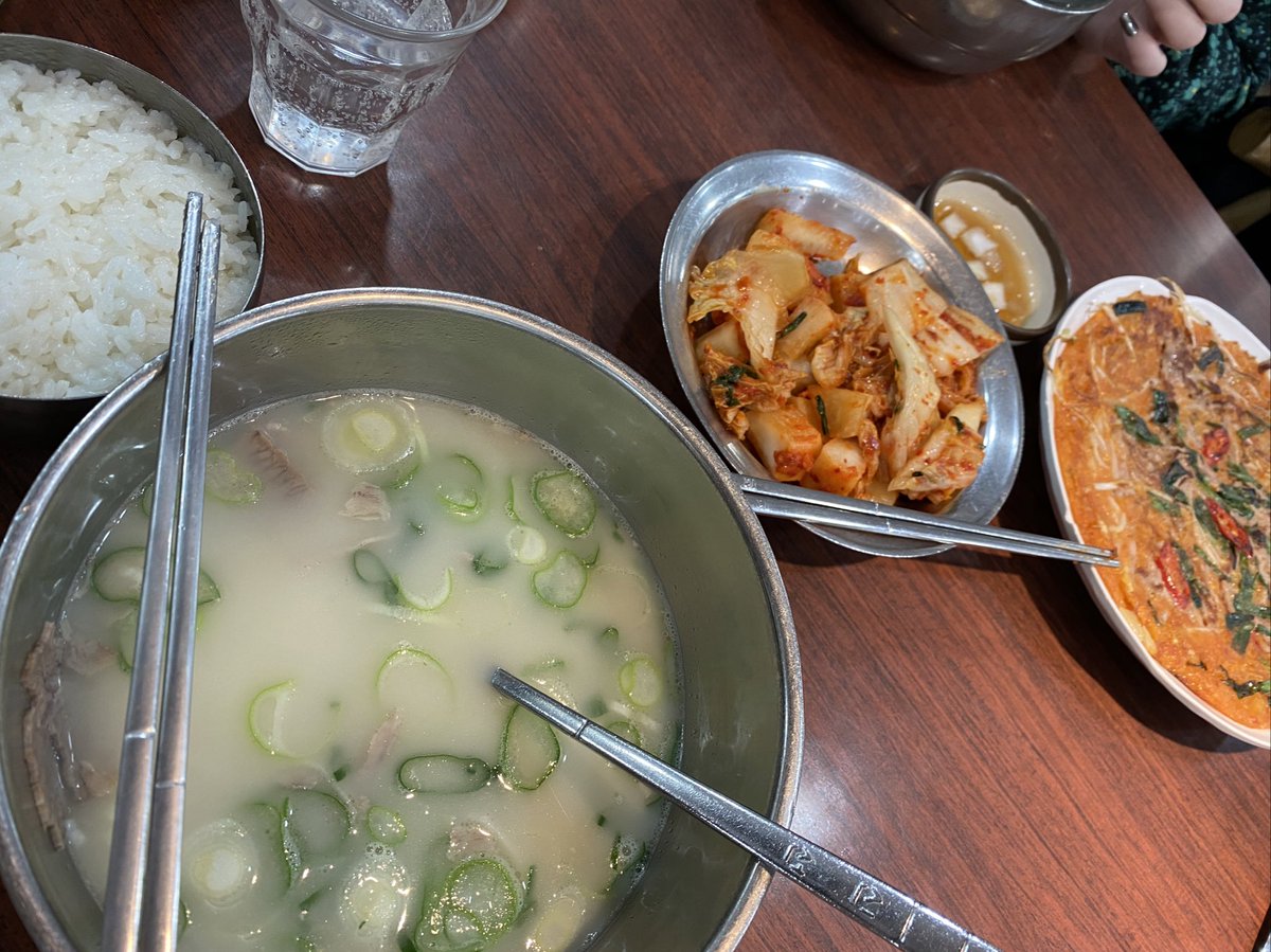 tmtn_daaa's tweet photo. 韓国行きたいよう🥲
最後行ってから2年も経つ、、 https://t.co/E9OSWE6fQY