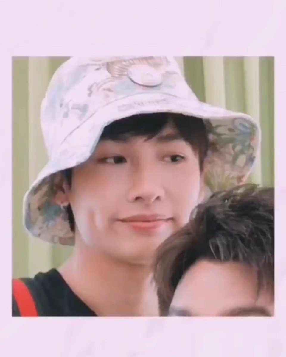 liyana_mel's tweet photo. Cuteeeee 👶🏻🤏🏻

#GucciTiger #Praewmag #PraewXOffGun #ออฟกัน https://t.co/hxA44CKIYg