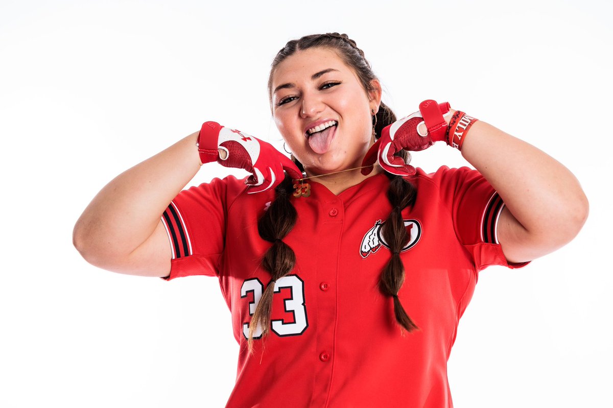 EliciaEspinosa's tweet photo. Some pics from the greatest time of the year🤩📸 (softball szn) https://t.co/D51kaaaxEL