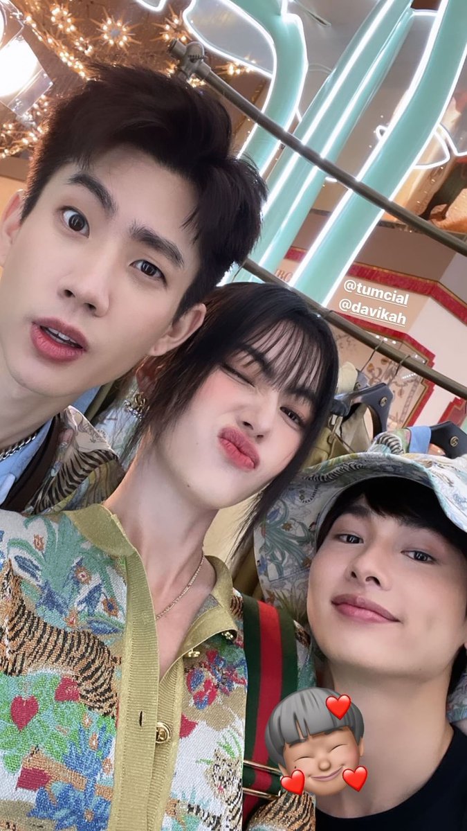tomtam35499361's tweet photo. น่ารักกกกกกก 🥰💚💞
#PraewXOffGun
#ออฟกัน https://t.co/a91Gtp7jU3