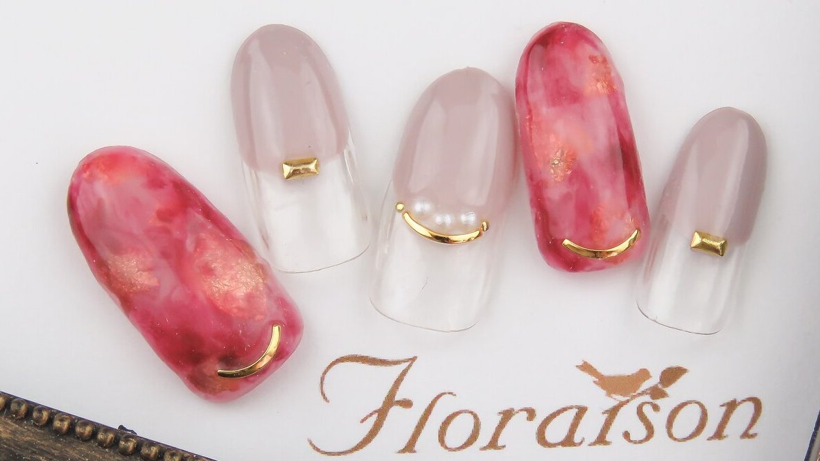 ホットペッパービューティー ピンク担当さんにおすすめ 恋愛のお守りトルマリンネイル 果実のようにジューシーなピンク色が魅力的なトルマリン 恋愛運を高める 愛の石 と言われているそう 今日はトルマリンをイメージしたネイルをまとめたよ