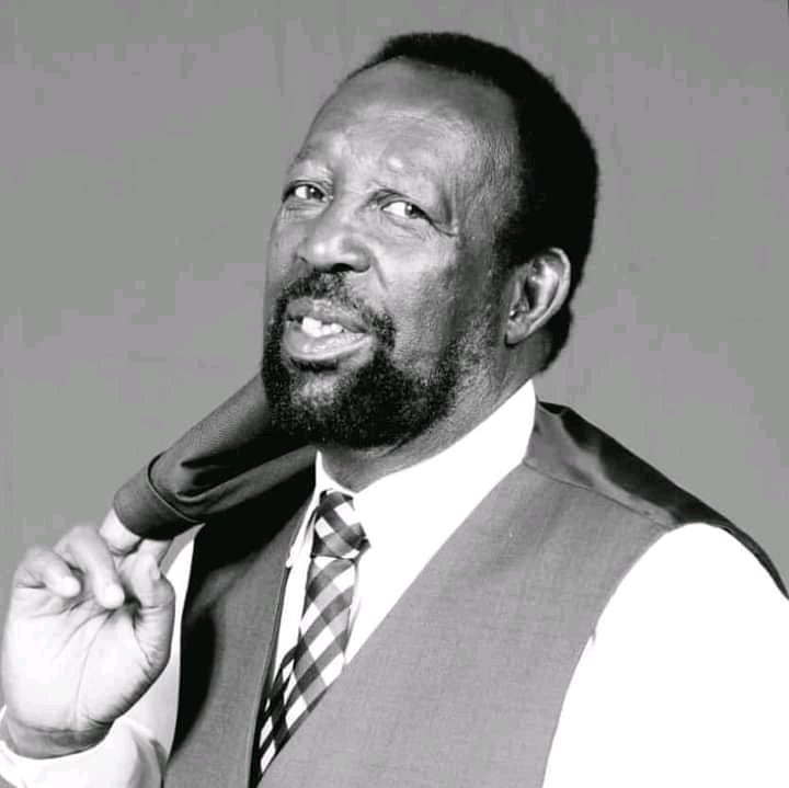 leonardzhakata's tweet photo. R.I.P Legend https://t.co/uzQN12csyH