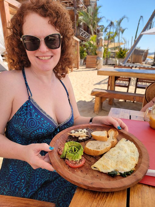I had some amazing, unique food and sat on the beach and in the pool all day https://t.co/DZhyo6un5F<a href="/tag/gfecompanion"class="tags"><span>#gfecompanion</span></a><a href="/tag/datecolorado"class="tags"><span>#datecolorado</span></a><a href="/tag/escortscolorado"class="tags"><span>#escortscolorado</span></a>