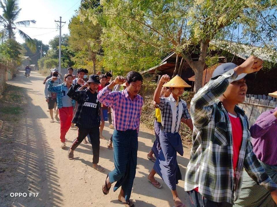 အကြမ်းဖက် ဖက်ဆစ် စစ်အာဏာရှင် ချေမှုန်းရေး ယင်းမာပင်အရှေ့ခြမ်းနှင့် ဆားလင်းကြီးမြောက်ခြမ်း ကျေးရွာပေါင်းစုံက လူထုအင်အား ပိုမိုအားကောင်းစွာဖြင့်  ၃၁၇ ရက်မြောက် သပိတ်စစ်ကြောင်း ယနေ့ ဇန်နဝါရီလ ၂၁ ရက်တွင် လှည့်လည်ကြွေးကြော်ဆန္ဒပြကြသည်။