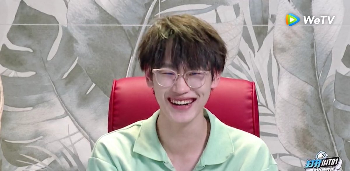 Alone9038's tweet photo. ฉันหยุดยิ้มไม่ได้ยิ้มตามเอเค https://t.co/DKkgvO7h4Q